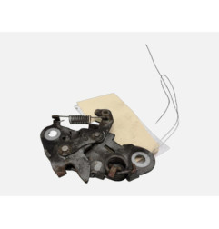 Fermeture de capot PEUGEOT 106