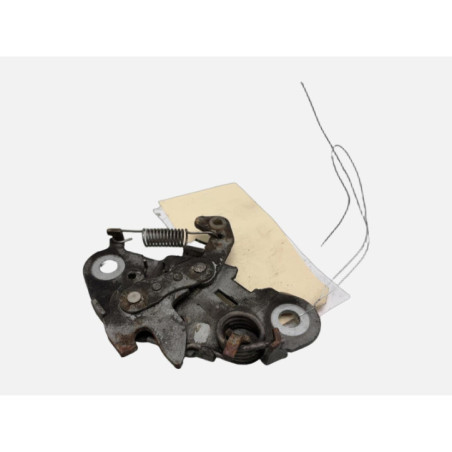 Fermeture de capot PEUGEOT 106