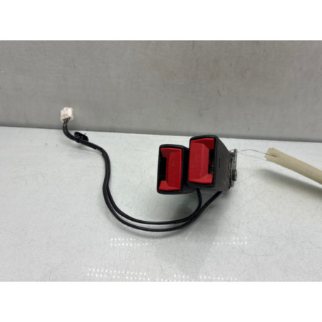 Attache ceinture arriere droit PEUGEOT 308 2
