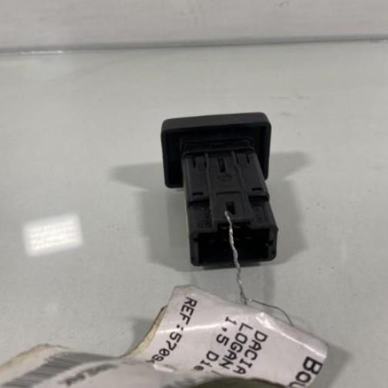Bouton de warning DACIA LOGAN MCV 1 Photo n°3