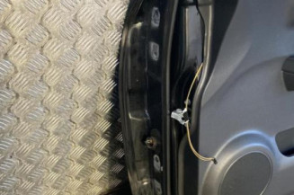 Porte avant droit SUZUKI SWIFT 3