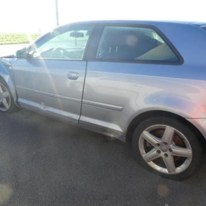 Serrure avant droit AUDI A3 2 Photo n°7