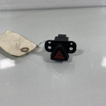 Bouton de warning CHEVROLET ORLANDO Photo n°1