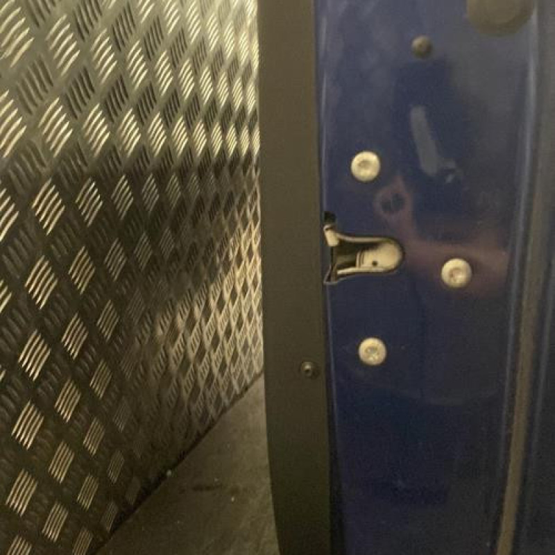 Porte avant droit OPEL CORSA D Photo n°3