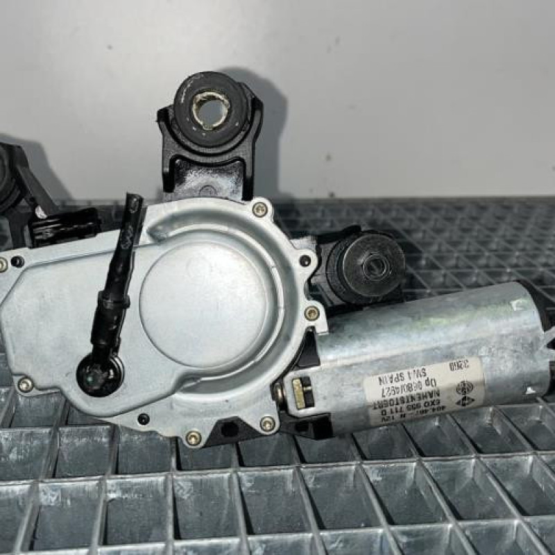 Moteur essuie glace arriere VOLKSWAGEN POLO 3 Photo n°1