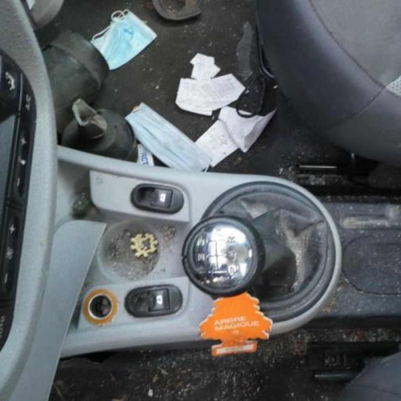Malle/Hayon arriere CITROEN C3 PLURIEL Photo n°14