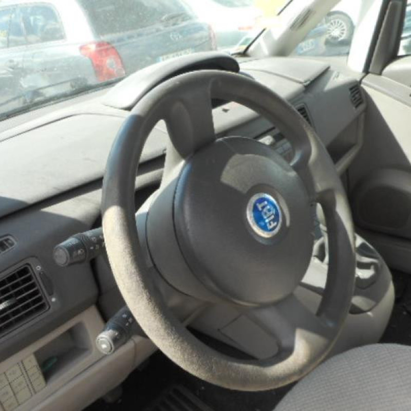Porte avant droit FIAT IDEA Photo n°8