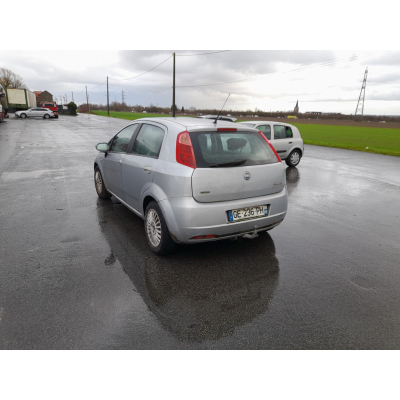 Bouton de warning FIAT GRANDE PUNTO Photo n°4