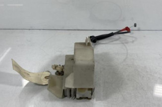 Serrure avant droit FORD FIESTA 4