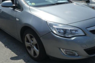 Anti brouillard droit (feux) OPEL ASTRA J