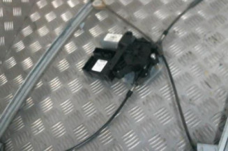 Leve vitre electrique avant gauche VOLKSWAGEN TOURAN 1 Photo n°1