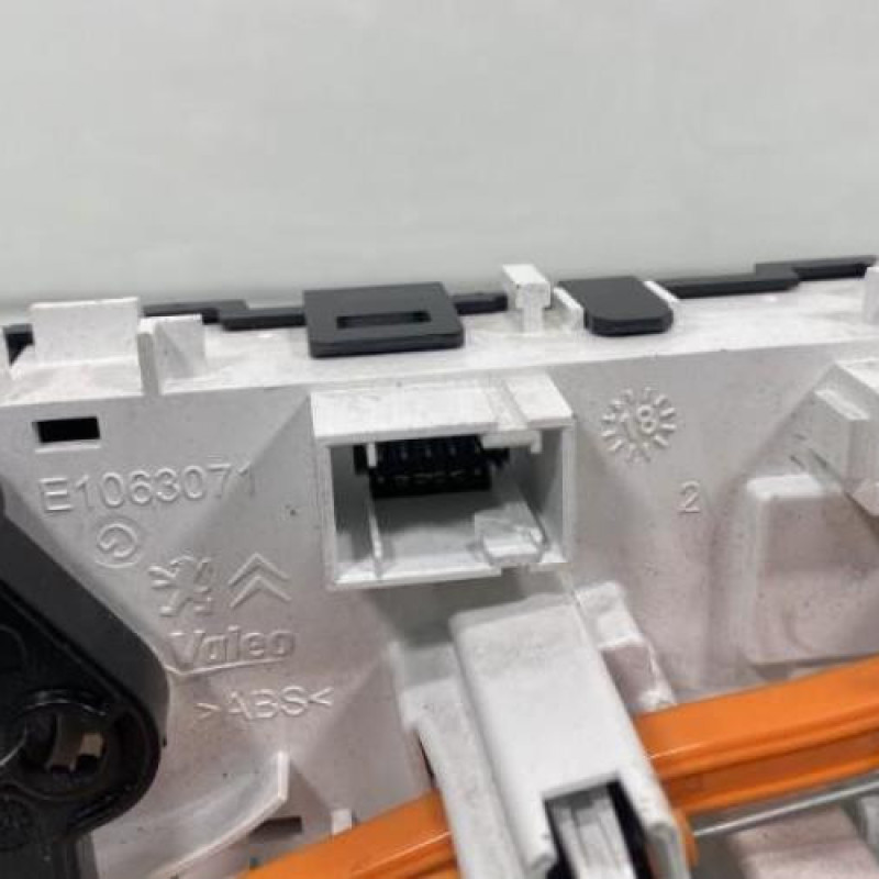 Commande chauffage PEUGEOT 208 1 Photo n°3