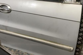 Porte avant droit KIA CARNIVAL 1