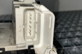 Serrure avant droit CITROEN C4 1