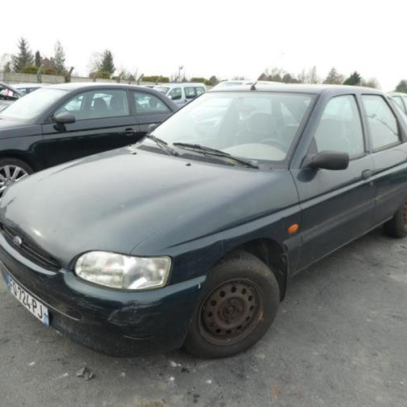 Capot FORD ESCORT 5 Photo n°4