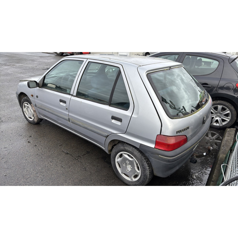 Charniere de capot PEUGEOT 106 Photo n°7