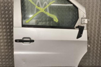Porte avant droit MERCEDES VITO 638 Photo n°1