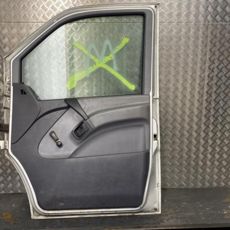 Porte avant droit MERCEDES VITO 638 Photo n°5