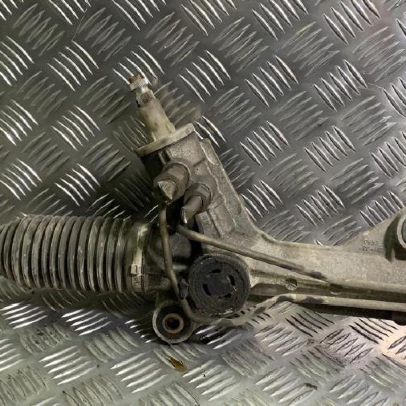 Cremaillere assistee MERCEDES VITO 638 Photo n°4