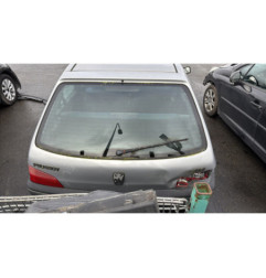 Attache ceinture arriere gauche PEUGEOT 106
