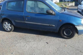 Fermeture de capot RENAULT CLIO 2