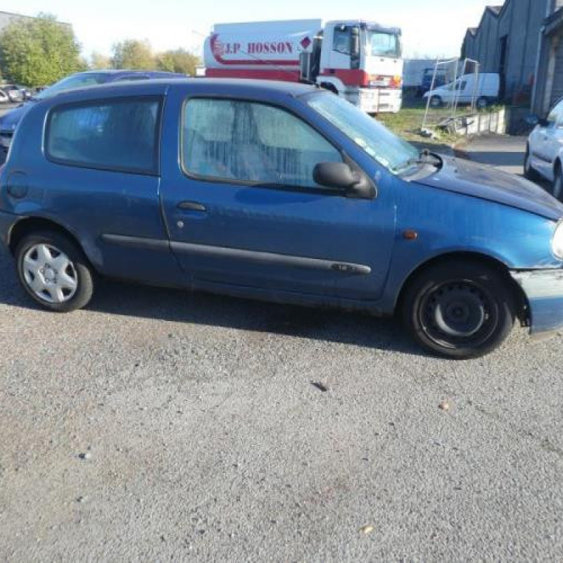 Fermeture de capot RENAULT CLIO 2 Photo n°5