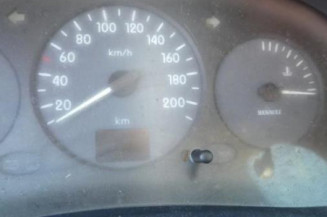 Fermeture de capot RENAULT CLIO 2