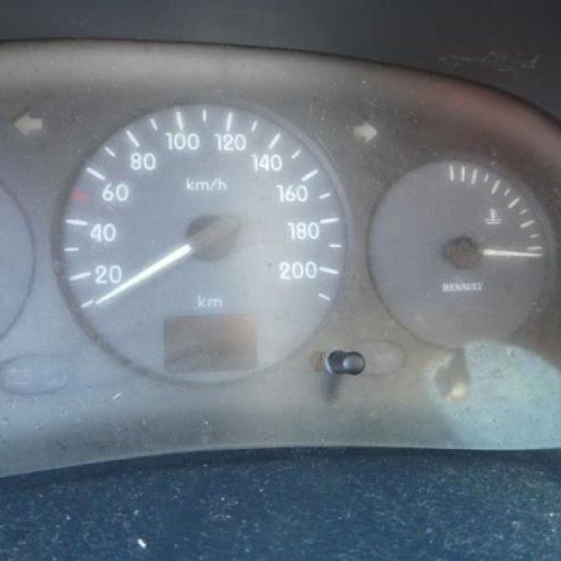 Fermeture de capot RENAULT CLIO 2 Photo n°11