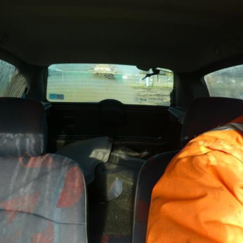 Fermeture de capot RENAULT CLIO 2 Photo n°12