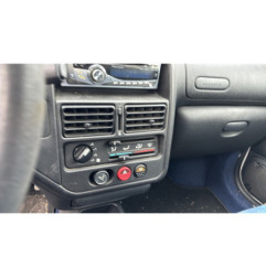 Vitre avant droit PEUGEOT 106