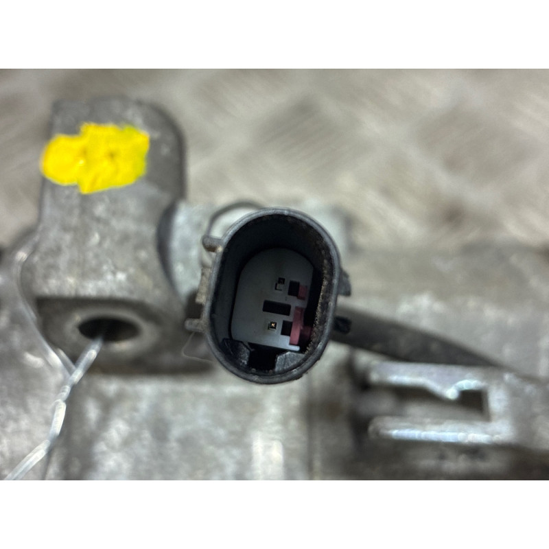 Compresseur clim BMW SERIE 1 E87 Photo n°1