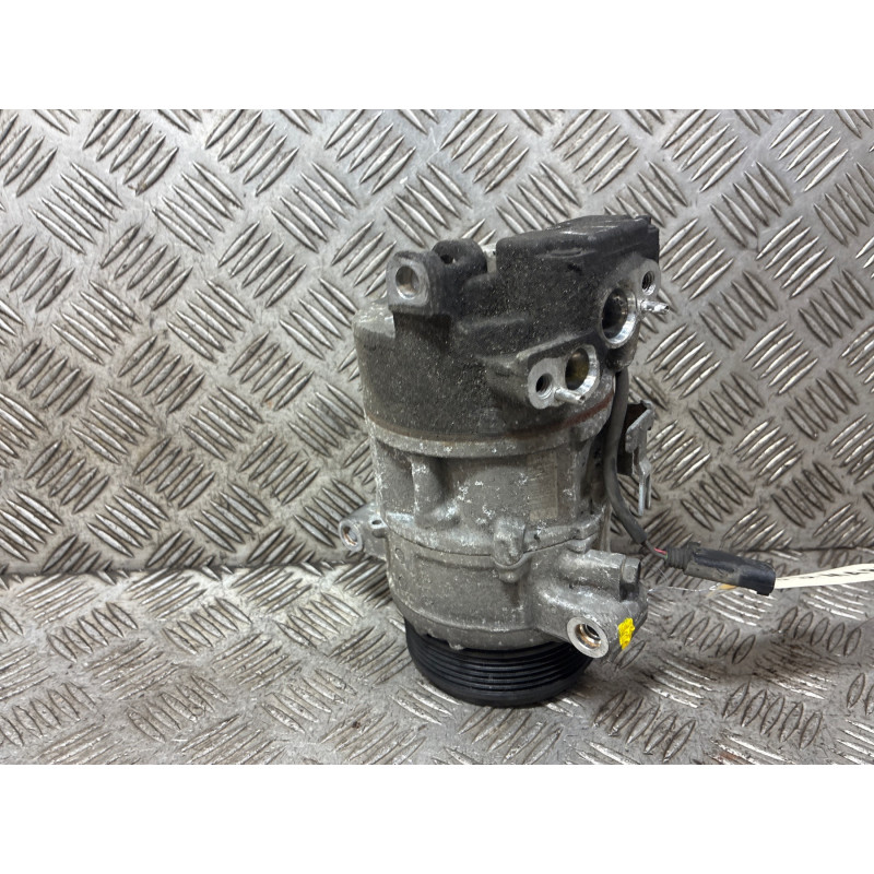 Compresseur clim BMW SERIE 1 E87 Photo n°2