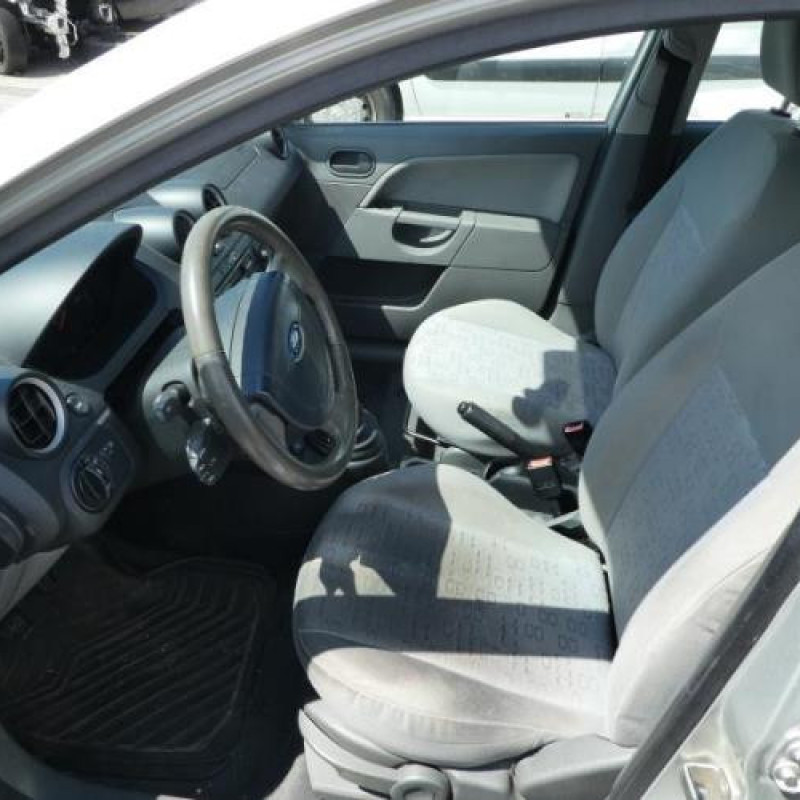 Serrure avant droit FORD FIESTA 5 Photo n°8