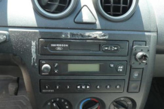Serrure avant droit FORD FIESTA 5