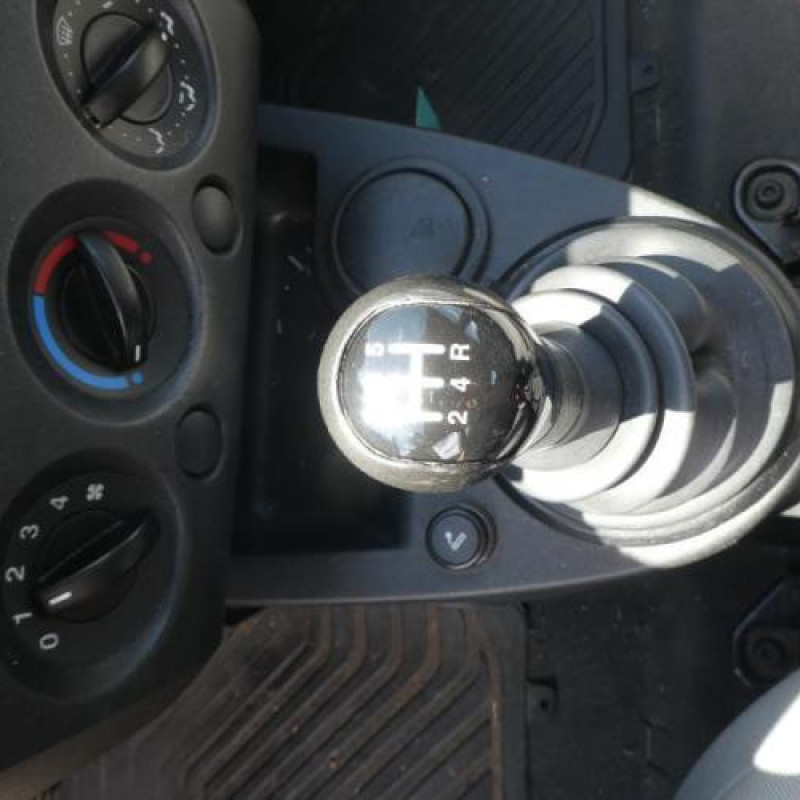 Serrure avant droit FORD FIESTA 5 Photo n°13