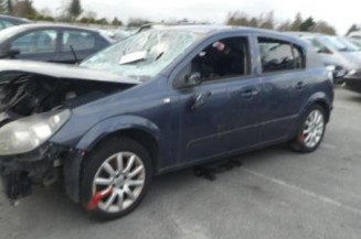 Serrure arriere droit OPEL ASTRA H