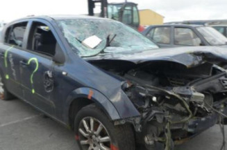 Serrure arriere droit OPEL ASTRA H