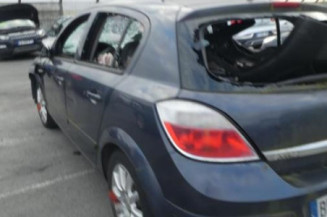 Serrure arriere droit OPEL ASTRA H