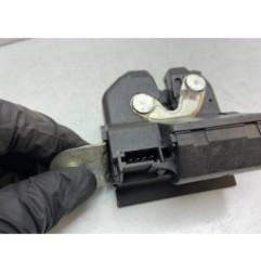 Serrure de coffre OPEL CORSA D