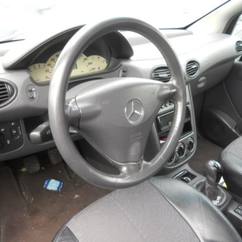 Serrure avant gauche MERCEDES CLASSE A 168 Photo n°8