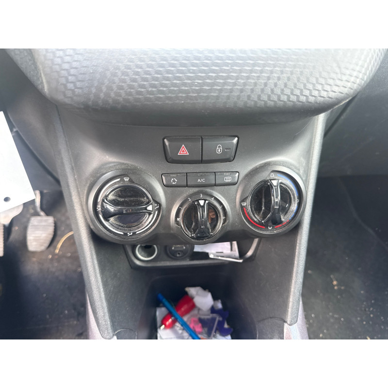 PEUGEOT 2008 1 PHASE 1 1.2 VTI - 12V Photo n°12