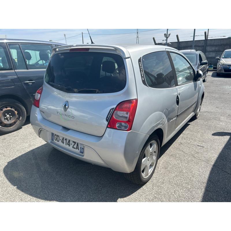 Pare choc arriere RENAULT TWINGO 2 Photo n°17