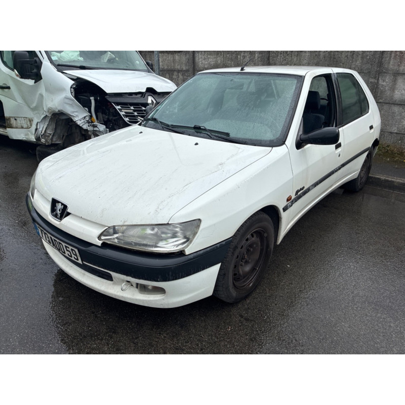 Pare choc arriere PEUGEOT 306 Photo n°13