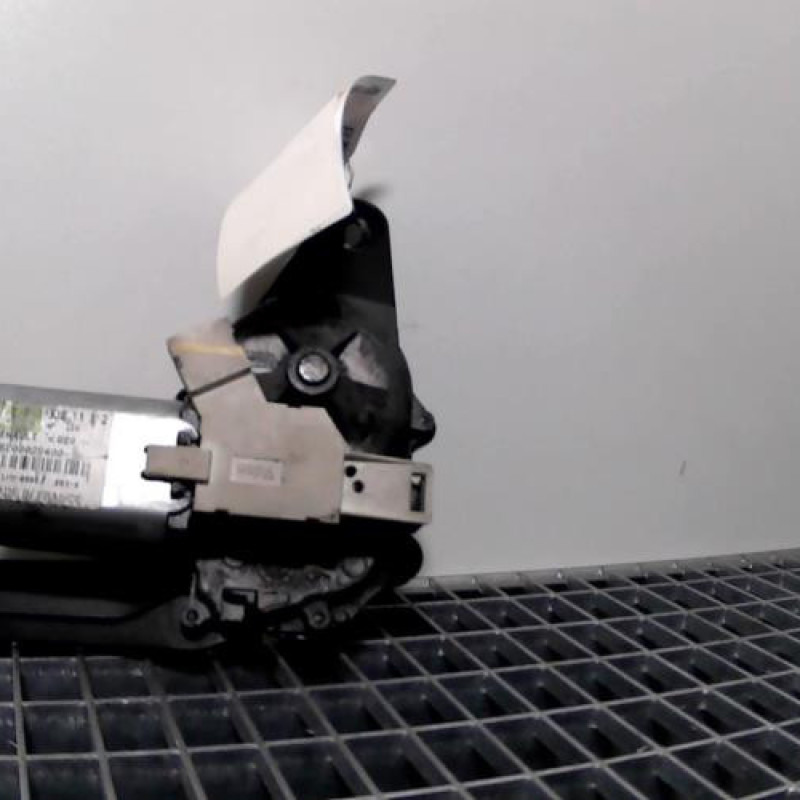 Moteur essuie glace arriere RENAULT CLIO 2 Photo n°1