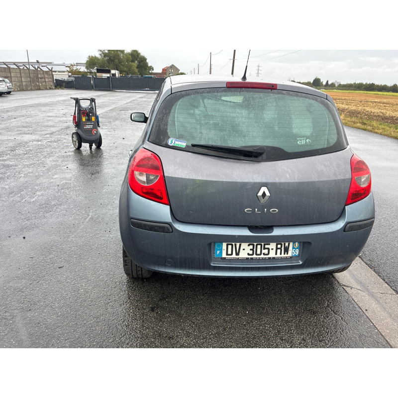 Pare choc avant RENAULT CLIO 3 Photo n°7