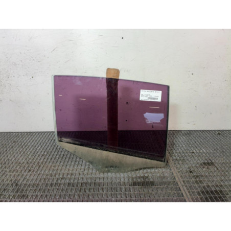 Vitre arriere droit BMW SERIE 1 E87 Photo n°1