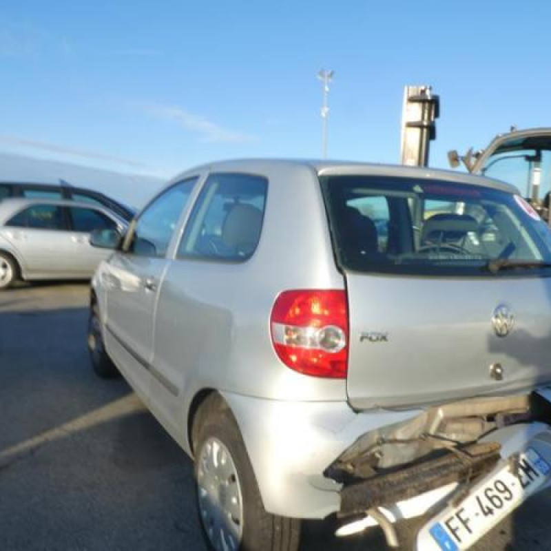 Moteur essuie glace arriere VOLKSWAGEN FOX Photo n°7