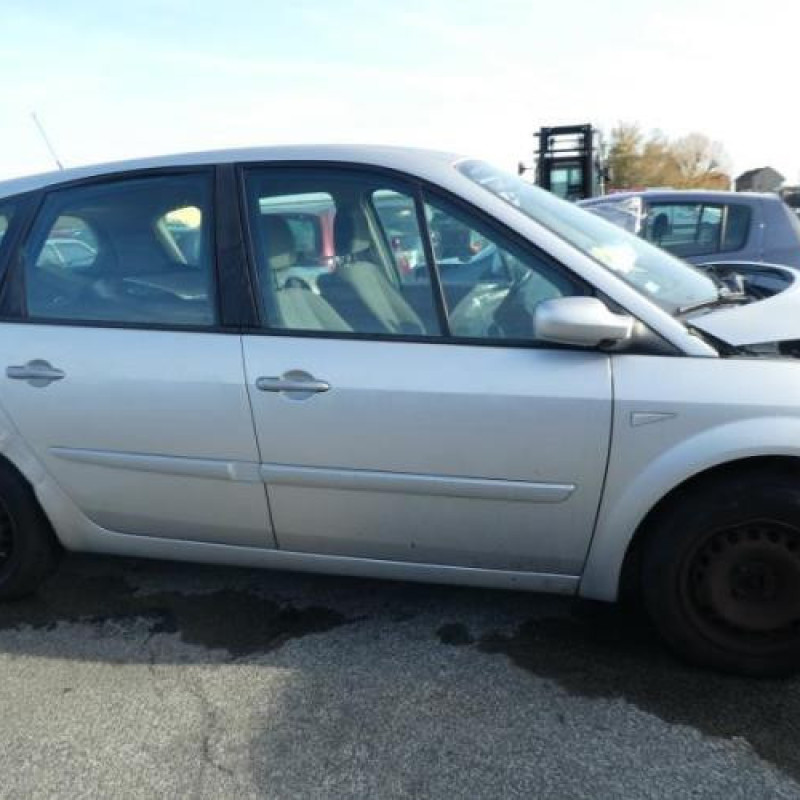 Plage arriere RENAULT SCENIC 2 Photo n°8