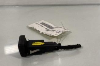 Bouton de warning AUDI A4 2