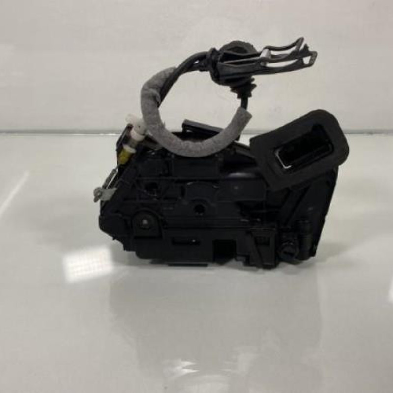 Serrure arriere droit VOLKSWAGEN POLO 5 Photo n°2